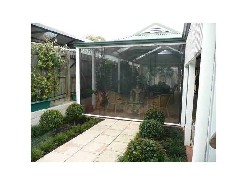 14 Valley Views Dve, Landsdale WA 6065