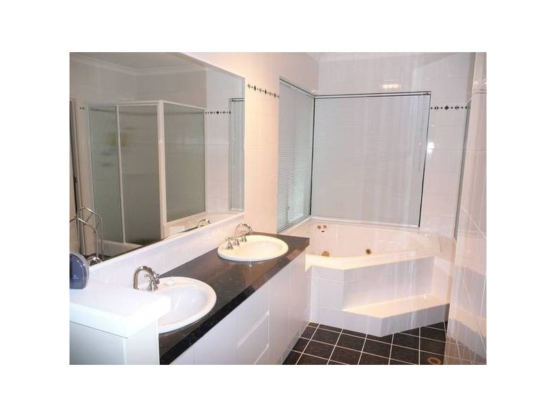 10 BRENDALE PLACE, Landsdale WA 6065