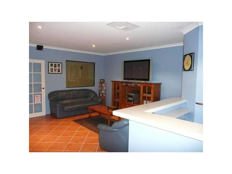 10 BRENDALE PLACE, Landsdale WA 6065