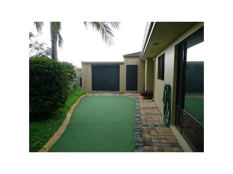 10 BRENDALE PLACE, Landsdale WA 6065