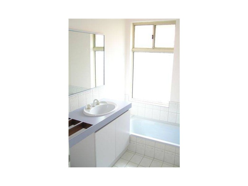 15 Dymchurch Court, Marangaroo WA 6064