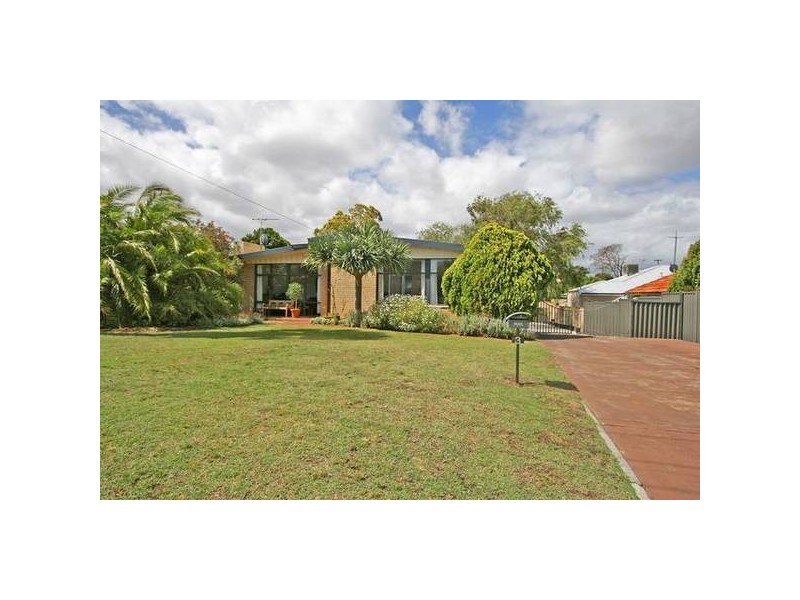 3 HENRIETTA STREET, Bayswater WA 6053
