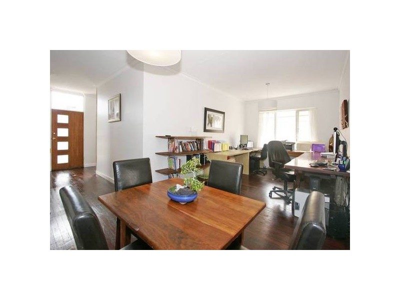 3 HENRIETTA STREET, Bayswater WA 6053