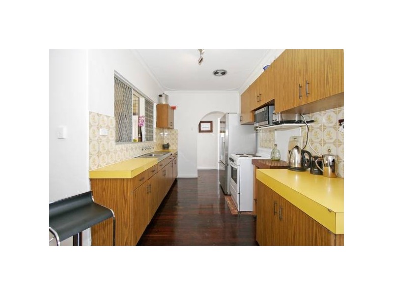 3 HENRIETTA STREET, Bayswater WA 6053