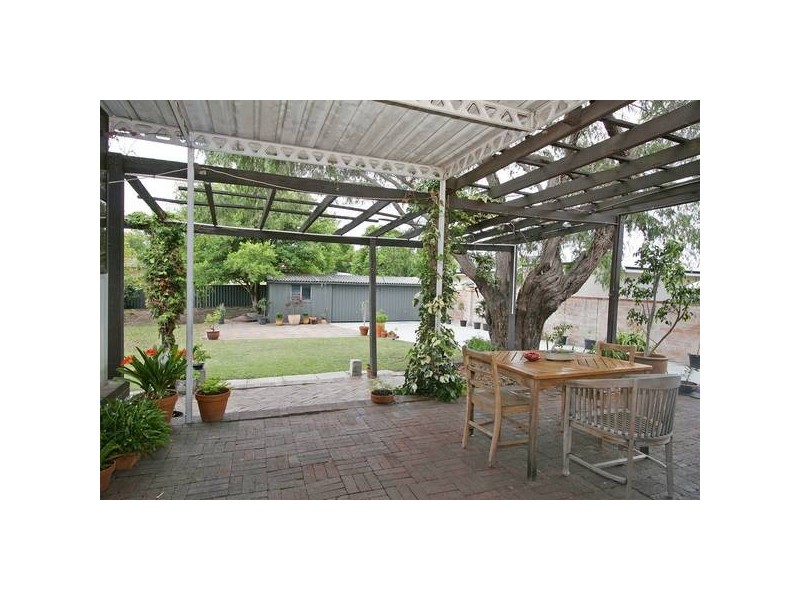 3 HENRIETTA STREET, Bayswater WA 6053