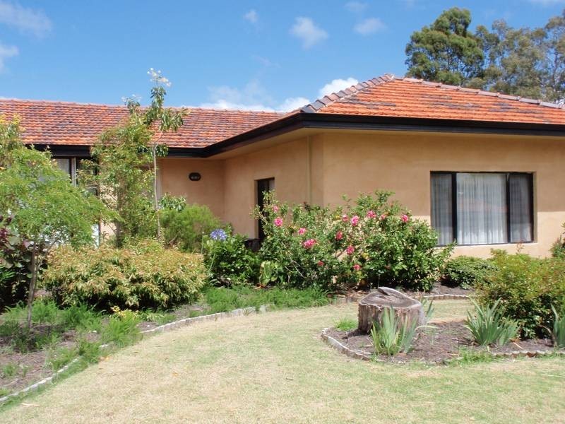 35 Morgan Way, Girrawheen WA 6064