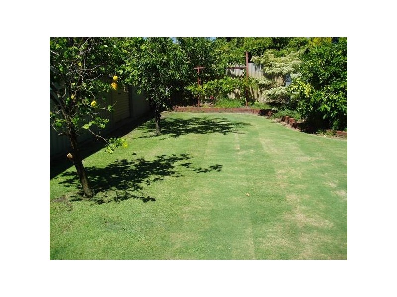 9 Waterloo Court, Alexander Heights WA 6064