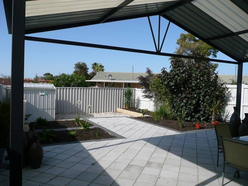 57E AMBERTON AVENUE, Girrawheen WA 6064