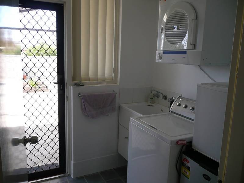 57E AMBERTON AVENUE, Girrawheen WA 6064