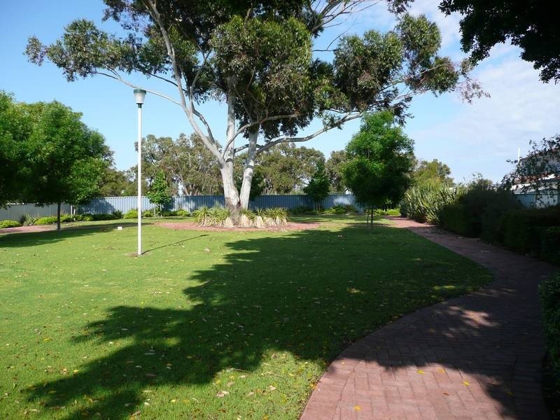 57E AMBERTON AVENUE, Girrawheen WA 6064