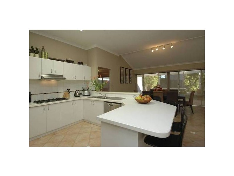 7 Brookway Retreat, Landsdale WA 6065