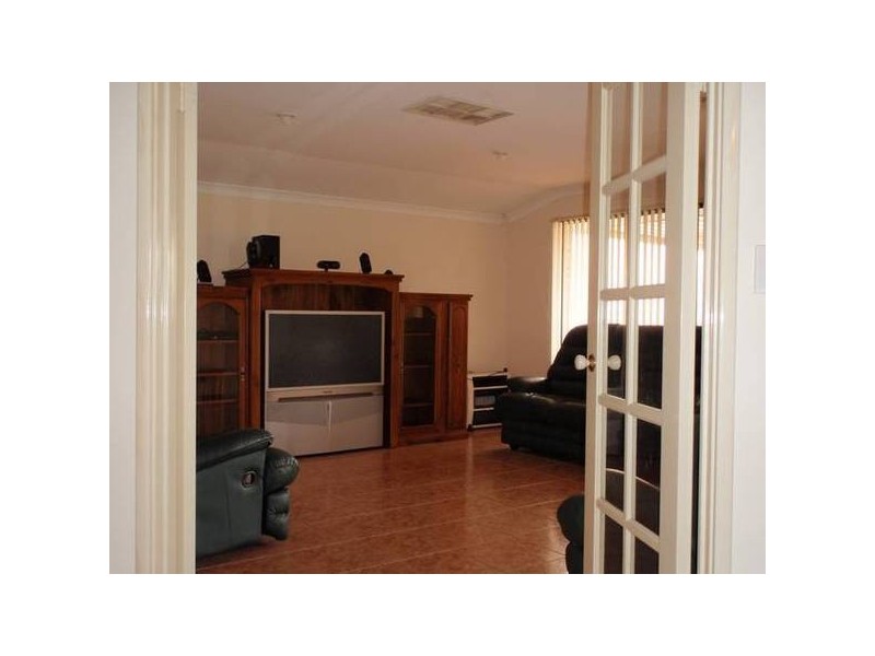 33 Crabtree Street, Alexander Heights WA 6064