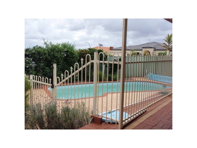 33 Crabtree Street, Alexander Heights WA 6064