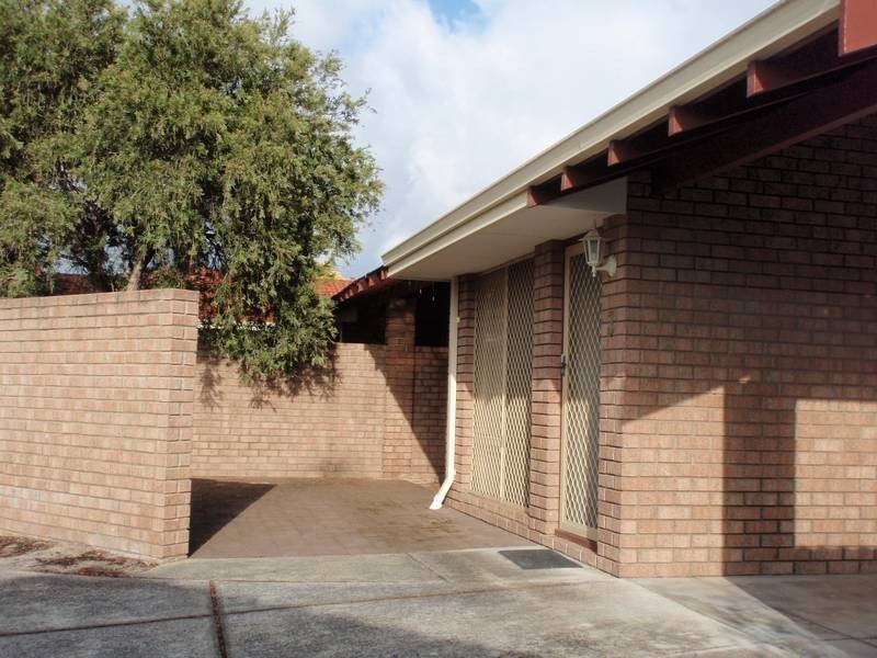 3/16 Naunton Crescent, Eden Hill WA 6054