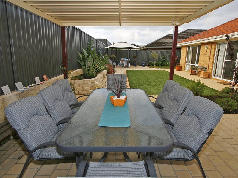 9 Tondoon Bend, Aveley WA 6069