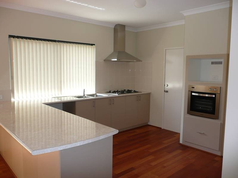 26 WISTFUL PDE, Aveley WA 6069
