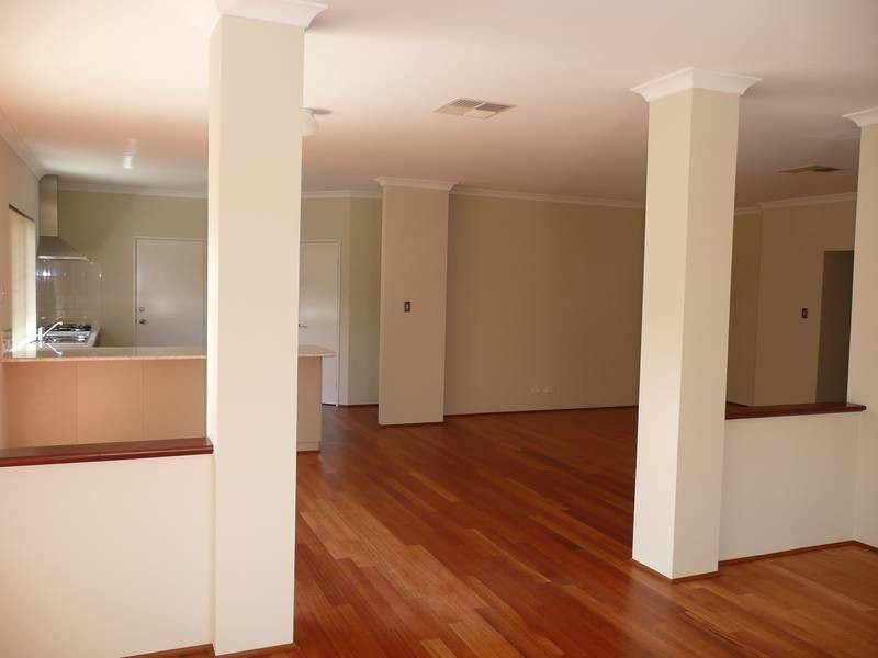 26 WISTFUL PDE, Aveley WA 6069