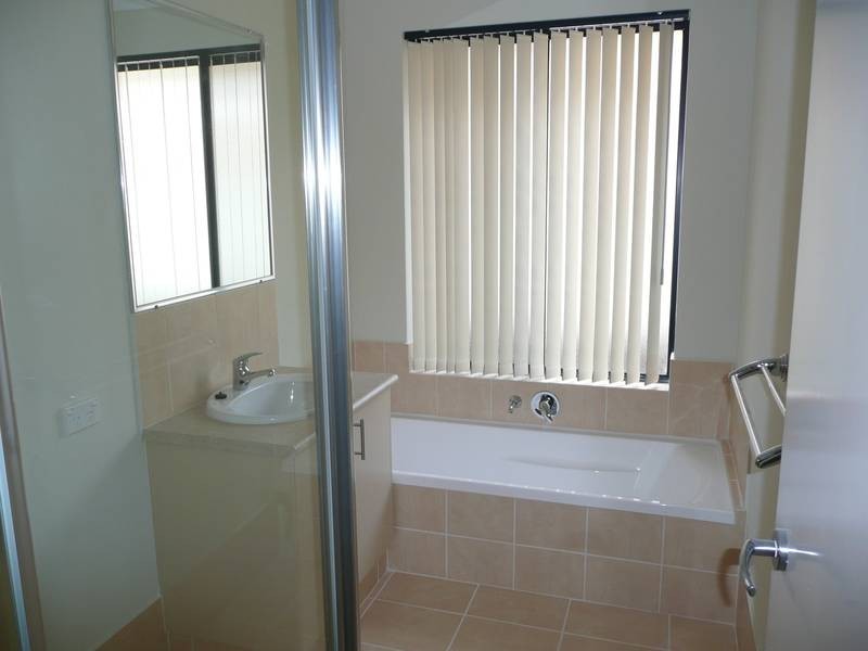 26 WISTFUL PDE, Aveley WA 6069