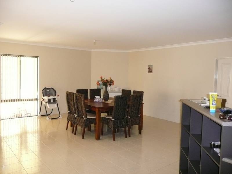 10 FENNELL RISE, Darch WA 6065