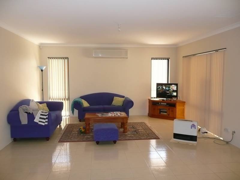 10 FENNELL RISE, Darch WA 6065