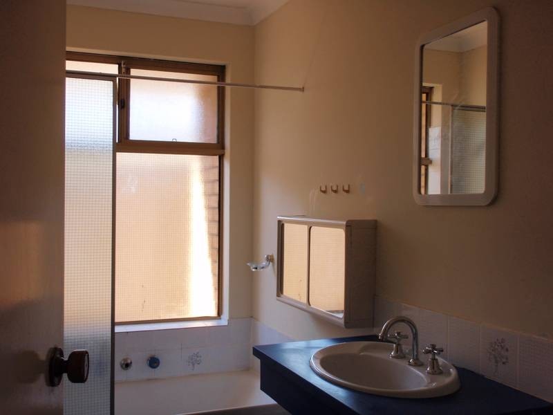 11 Woodpine Court, Ballajura WA 6066