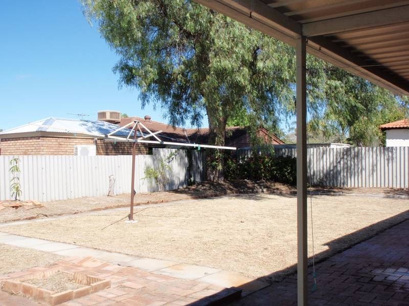 11 Woodpine Court, Ballajura WA 6066