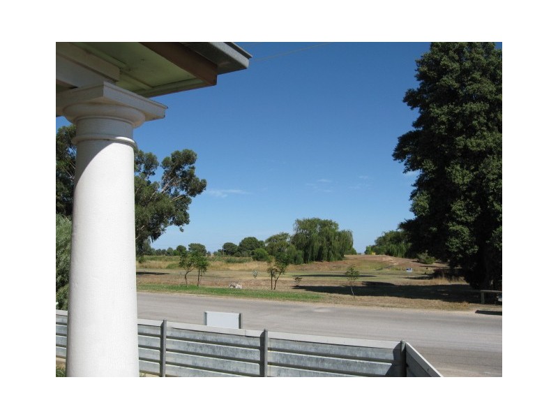 7 Maitland Terrace, Maitland SA 5573