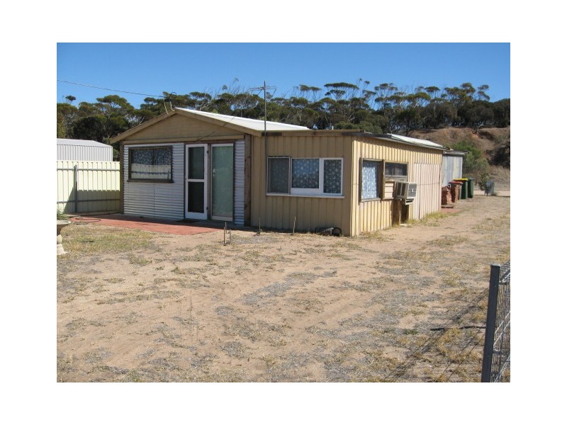 44 Esplanade, Port Clinton SA 5570