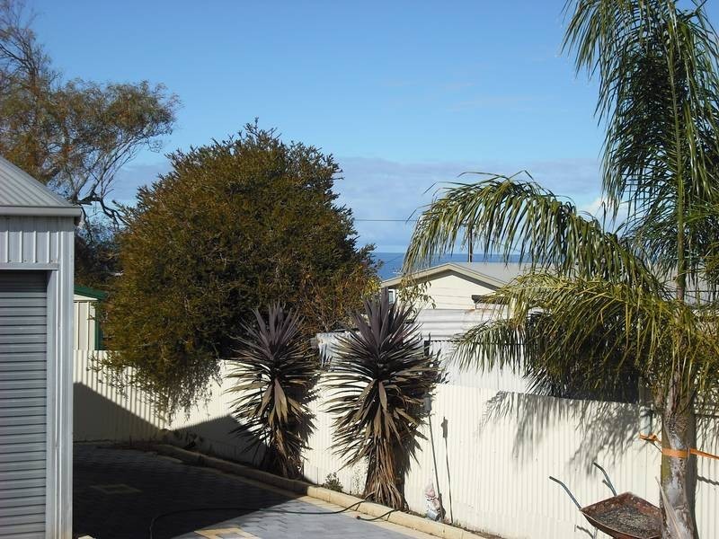 24 Barton Road, Tiddy Widdy Beach SA 5571