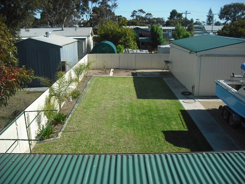 5 Shore Street, Port Clinton SA 5570