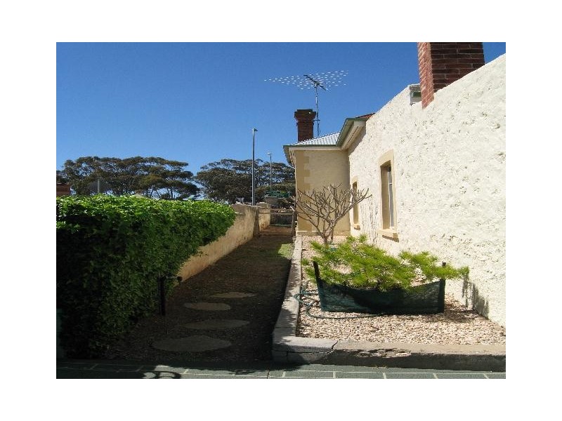 66 Robert Street, Maitland SA 5573