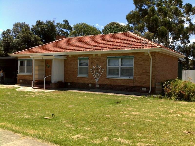 10 Coleridge Crescent, Clearview SA 5085