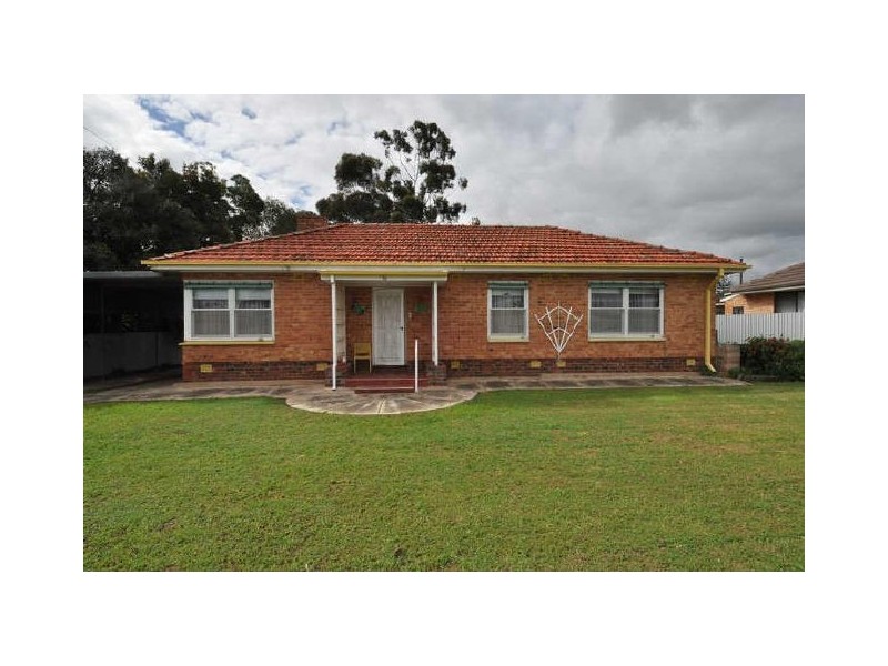 10 Coleridge Crescent, Clearview SA 5085