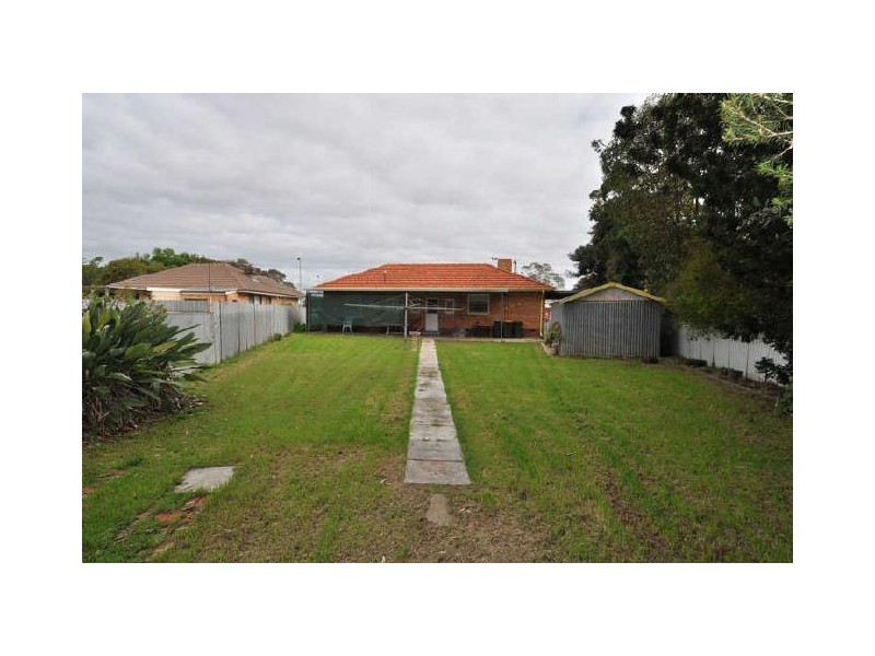 10 Coleridge Crescent, Clearview SA 5085