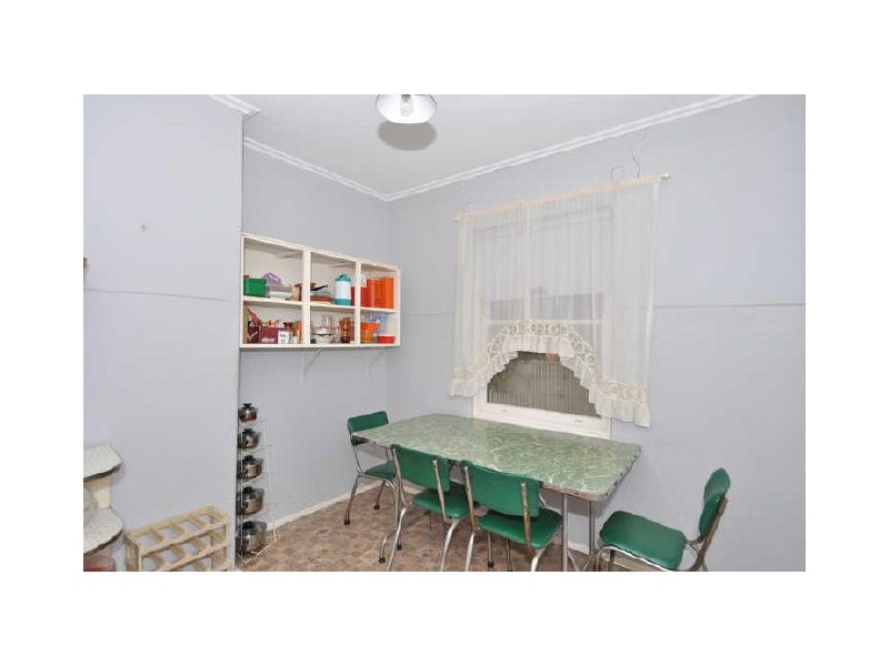 10 Coleridge Crescent, Clearview SA 5085