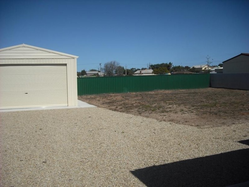 19 Annie Watt Street, Price SA 5570