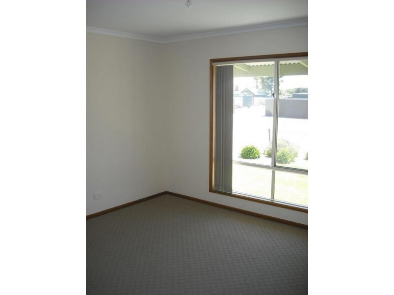 19 Annie Watt Street, Price SA 5570