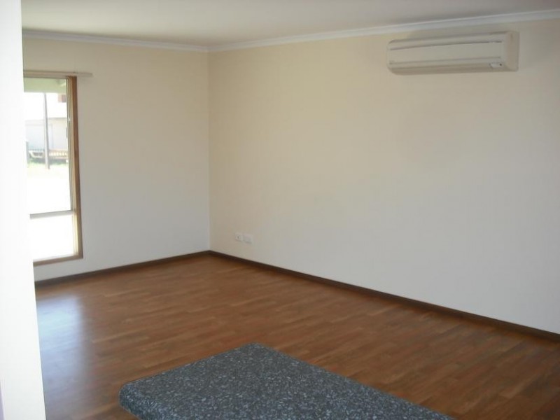 19 Annie Watt Street, Price SA 5570