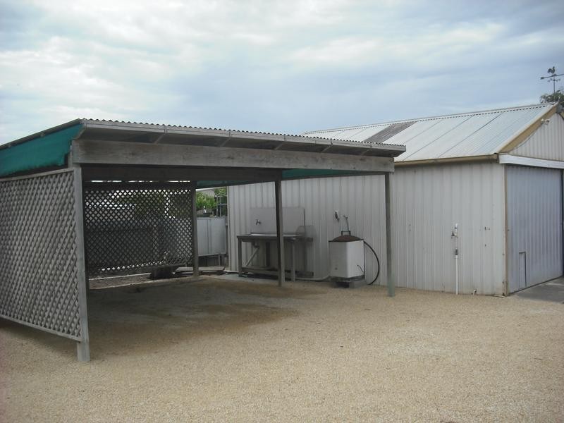 9 Cumberland Road, Port Clinton SA 5570