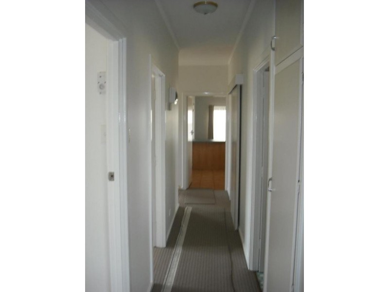 9 Cumberland Road, Port Clinton SA 5570