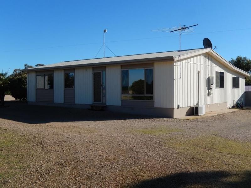 208 Ross Road, Pine Point SA 5571