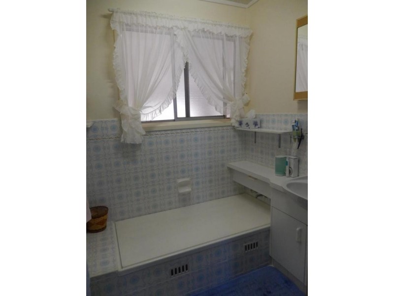 208 Ross Road, Pine Point SA 5571