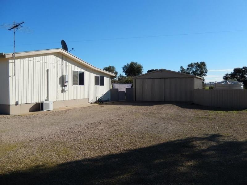 208 Ross Road, Pine Point SA 5571