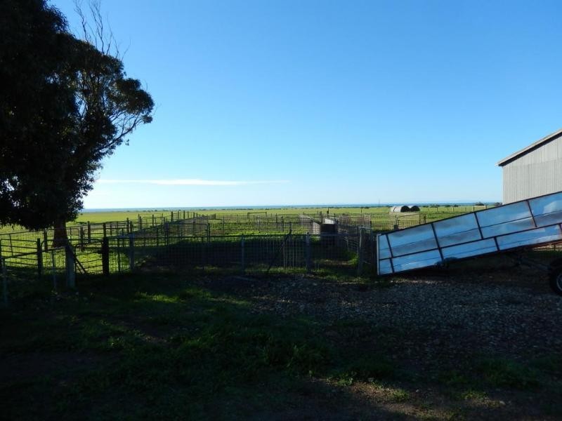 208 Ross Road, Pine Point SA 5571