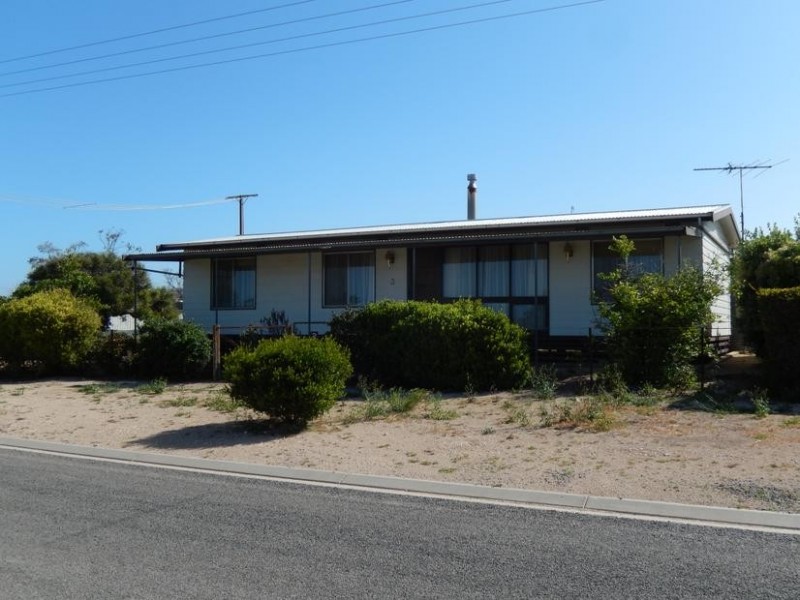3 Emeu Street, Port Clinton SA 5570
