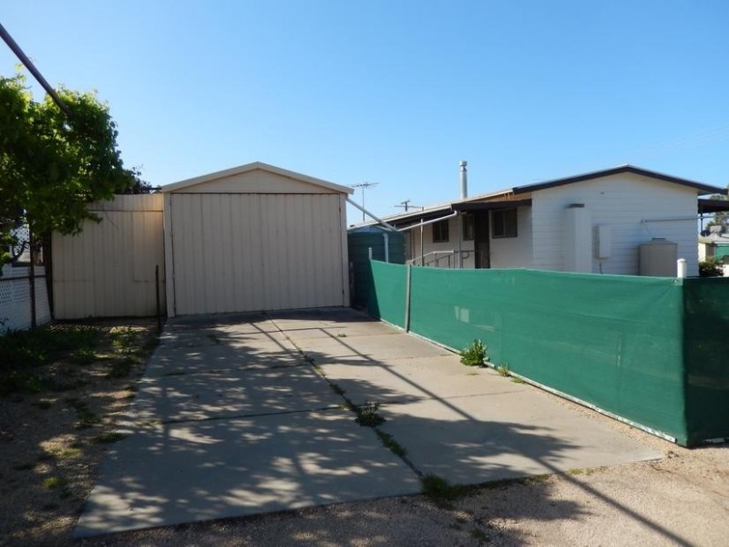 3 Emeu Street, Port Clinton SA 5570
