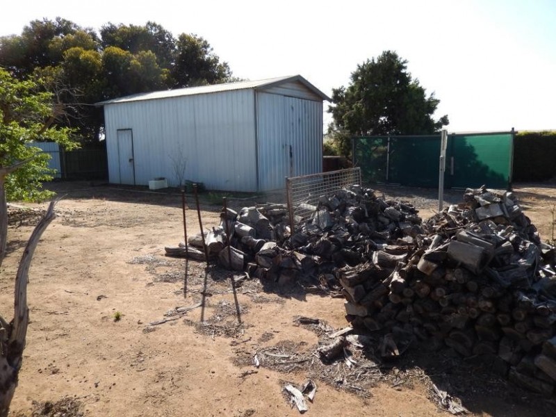 3 Emeu Street, Port Clinton SA 5570