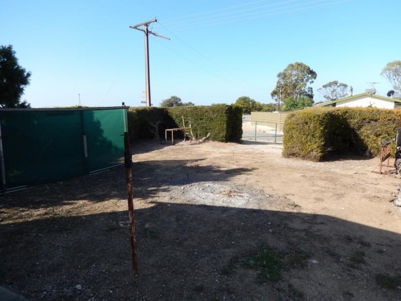 3 Emeu Street, Port Clinton SA 5570