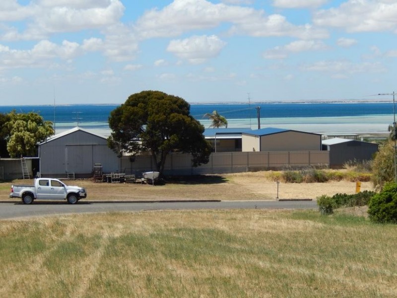 15 Hardwick Close, Point Turton SA 5575