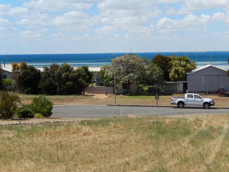 15 Hardwick Close, Point Turton SA 5575